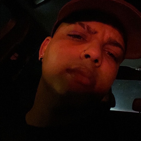 Meet your Posher, Camilo - Picture 1 of 1